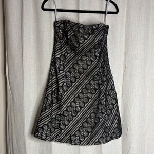 Elegant Black Lace Strapless Dress